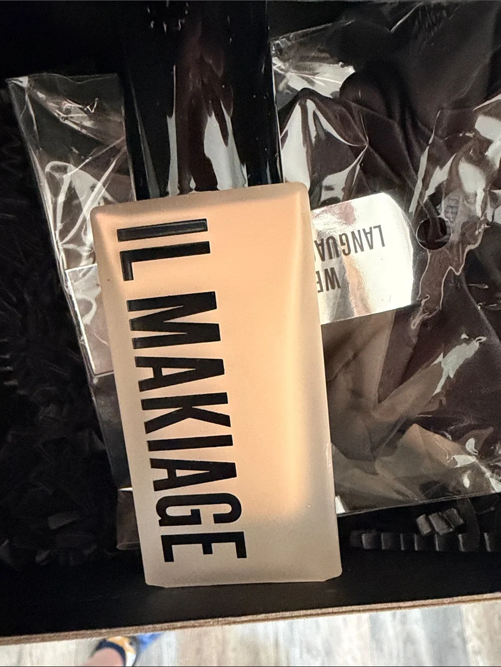 IL MAKIAGE Black Matte Bottle - Sleek Black Packaging SL 60